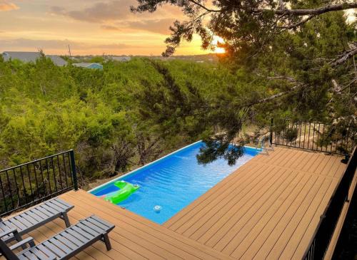Dripping Springs House | The Outlook - Spa and deck views of Hill Country