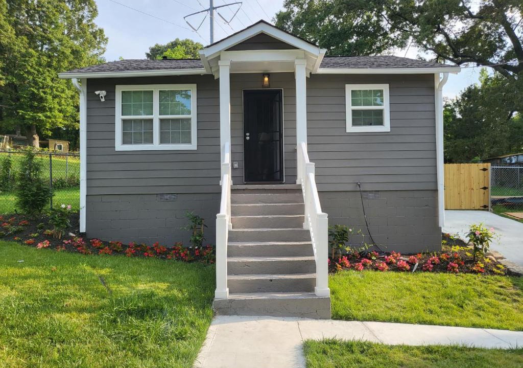 Atlanta House | The Silver Cottage