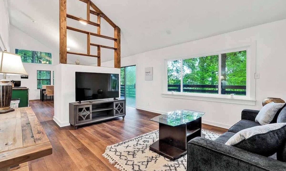 Sewanee House | Treetop Mountain Retreat Near Sewanee | Sleeps 6