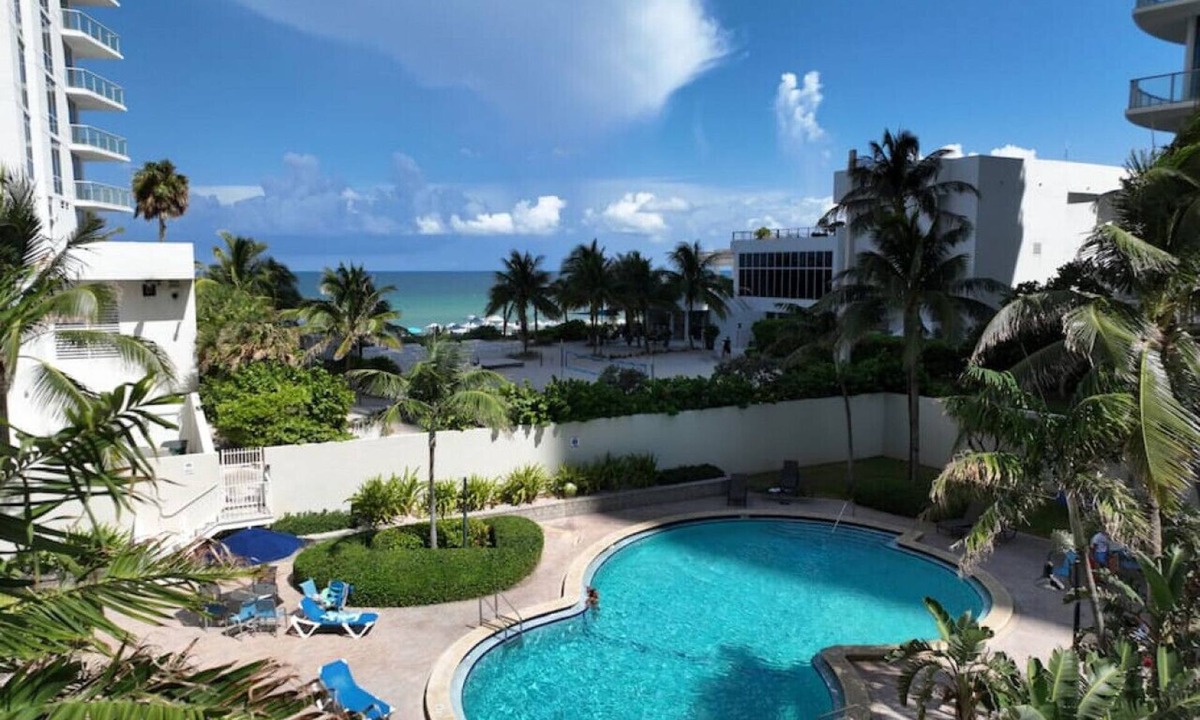 Hollywood South Central Beach Condo | Unbeatable Ocean & Canal Views from Your Comfortable Beach Retreat