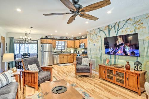 Murphy House | Unwind Fireside: Serene Murphy Escape w/Hot Tub!