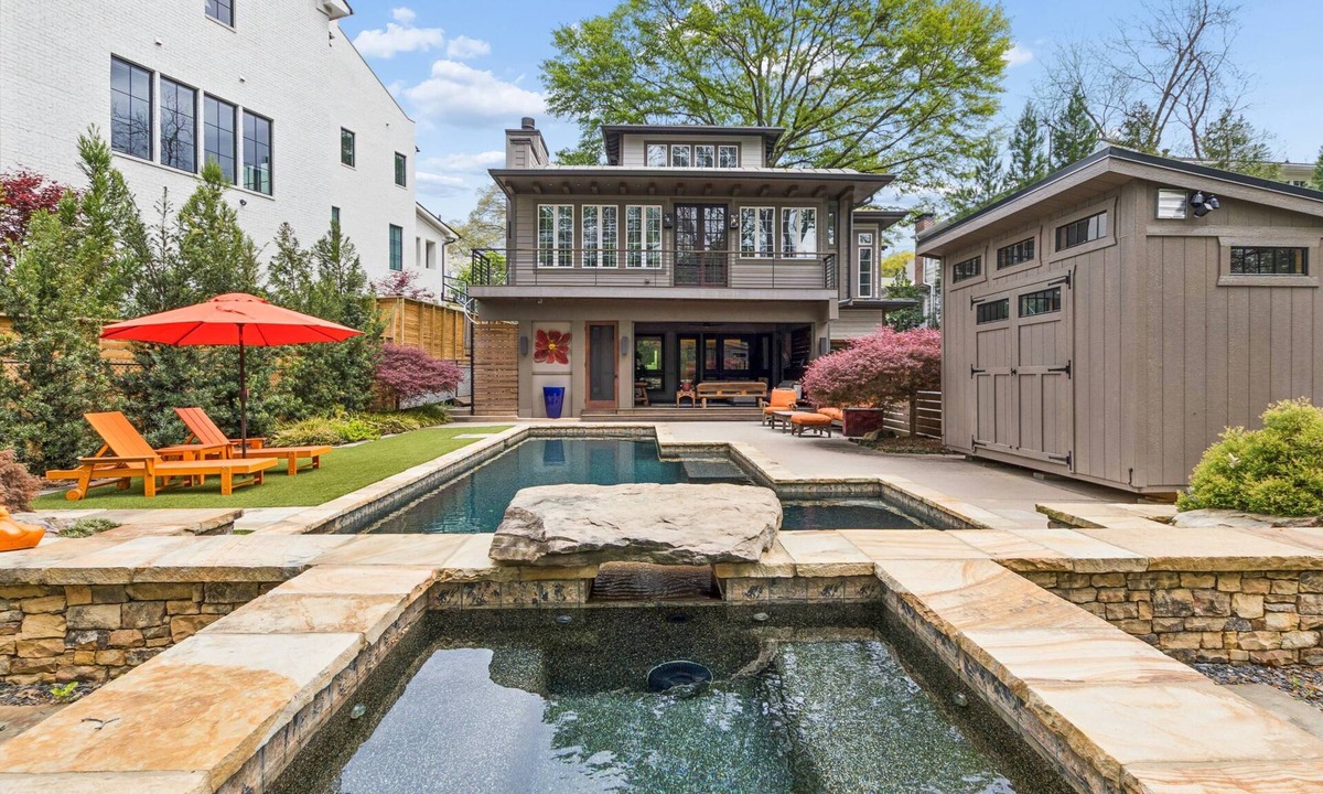 Virginia Highland House | Urban Luxury Living/Minutes from Atl Attractions and Walkable to Great Restaurant's, Drinks & Parks