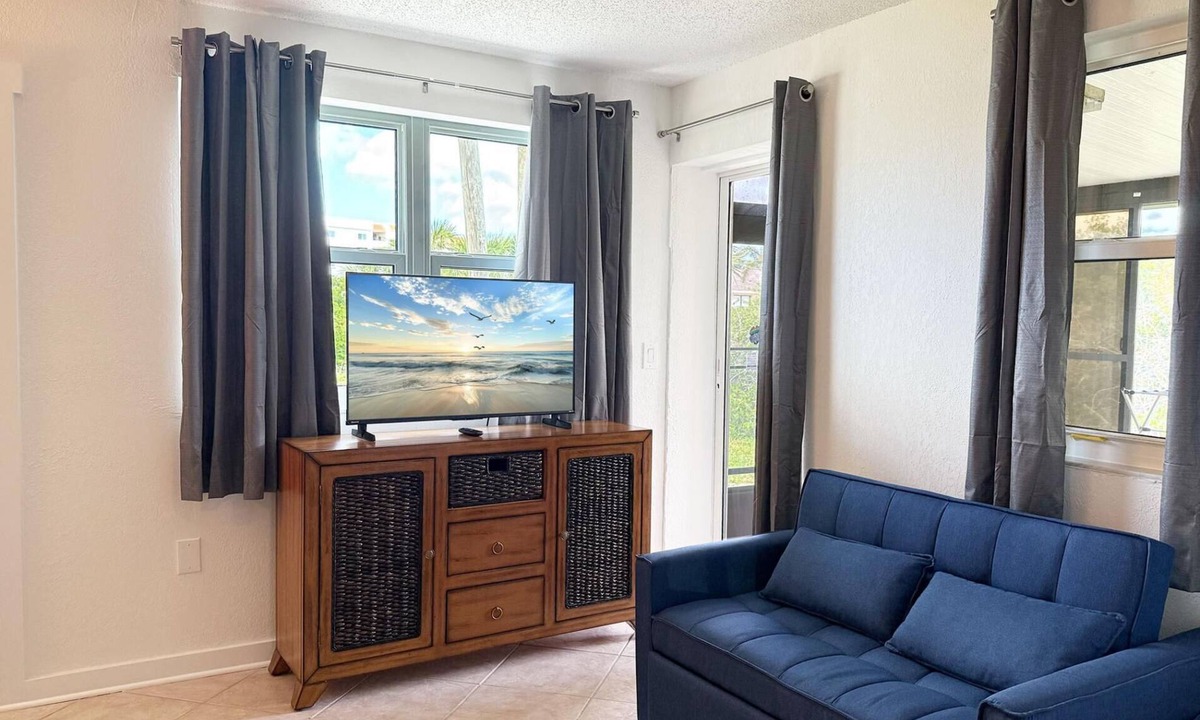 Golden Beach Apartment | Venice Villas Combo – Sleeps 5 | Poolside