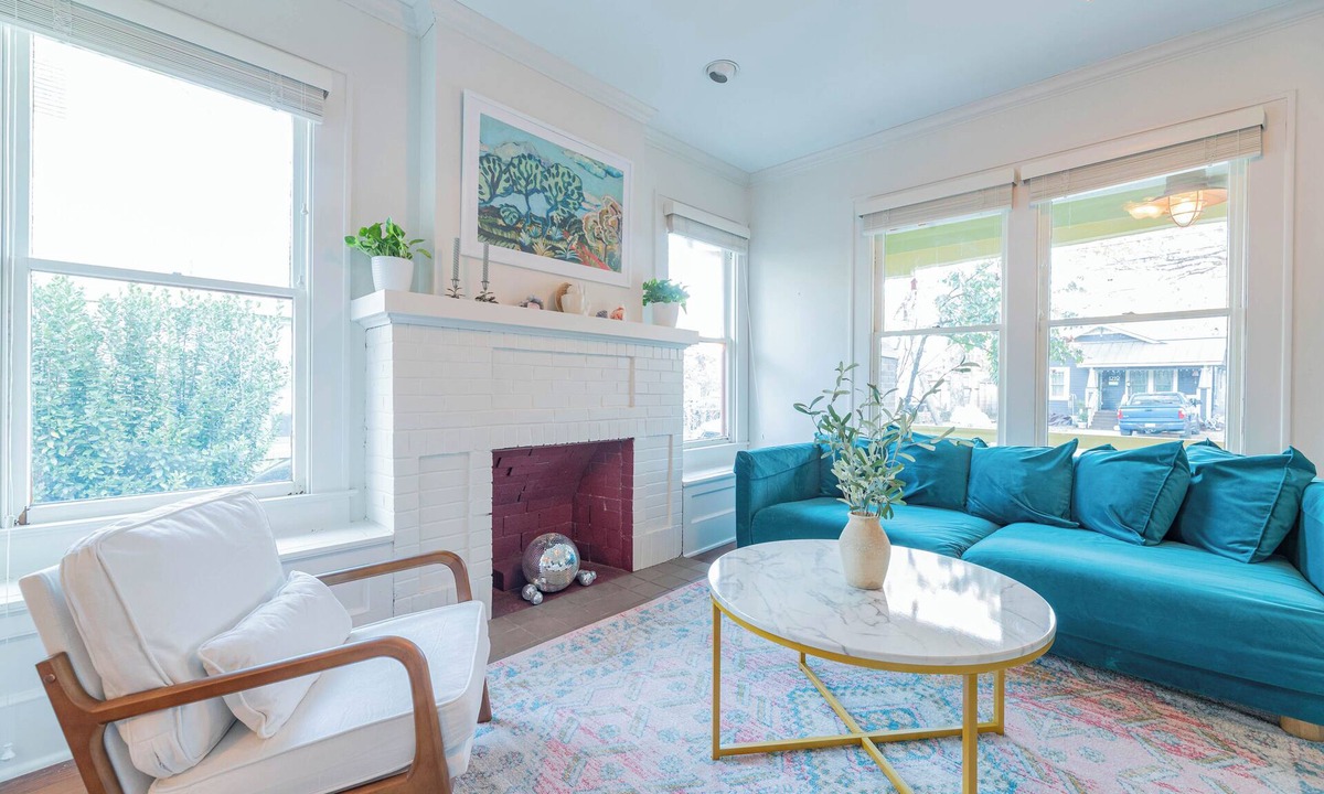 Travis Heights House | Walkable SoCo Bungalow