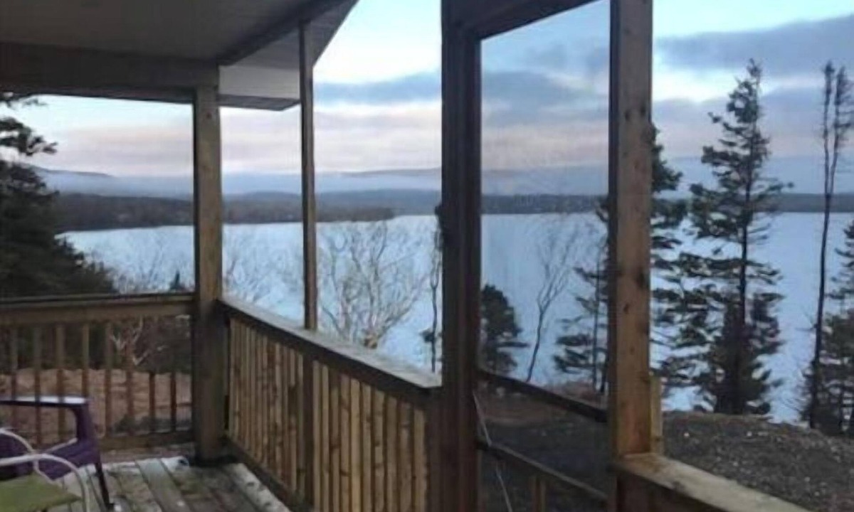 South Harbour Cottage | Water front cottages #1 Your Highlands National Park base camp, on South Harbour