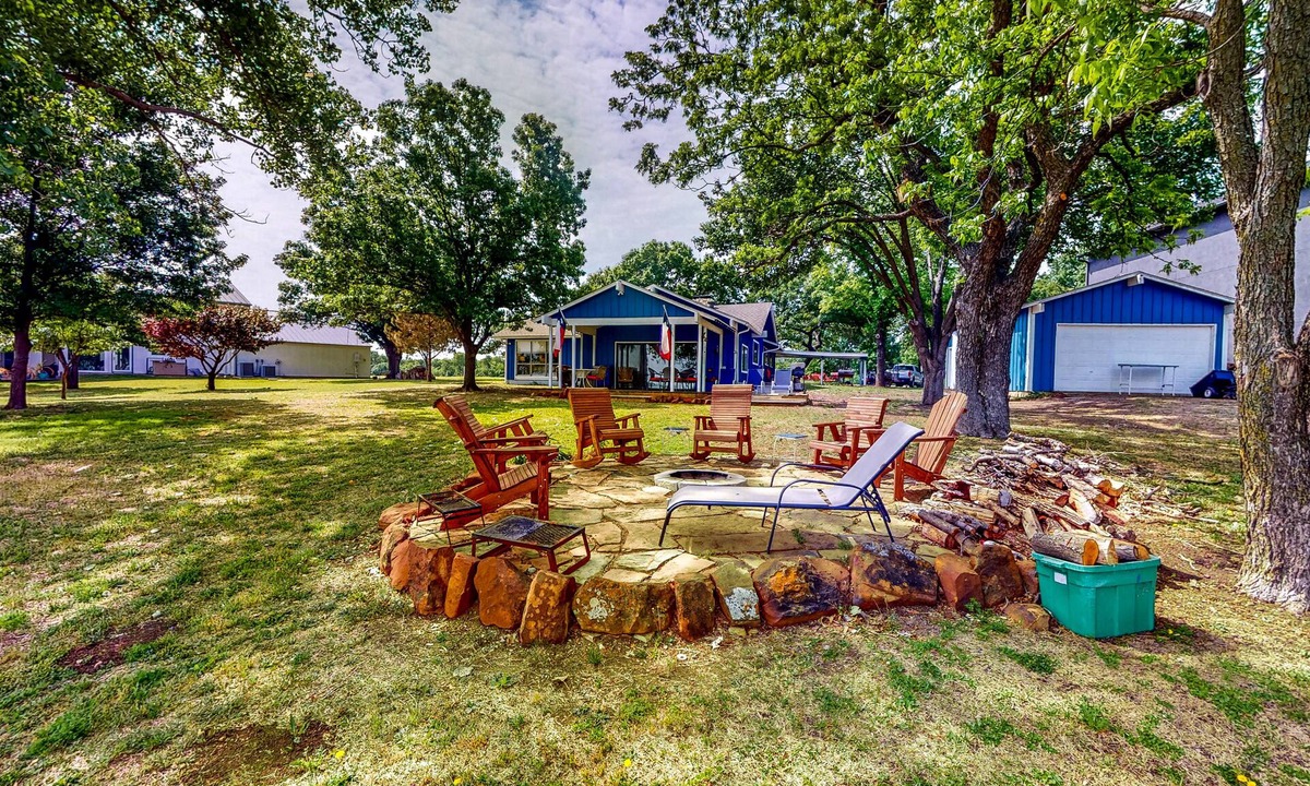 Frisco Cabin | Waterfront Cabin with Kayaks, Firepit, & Grill