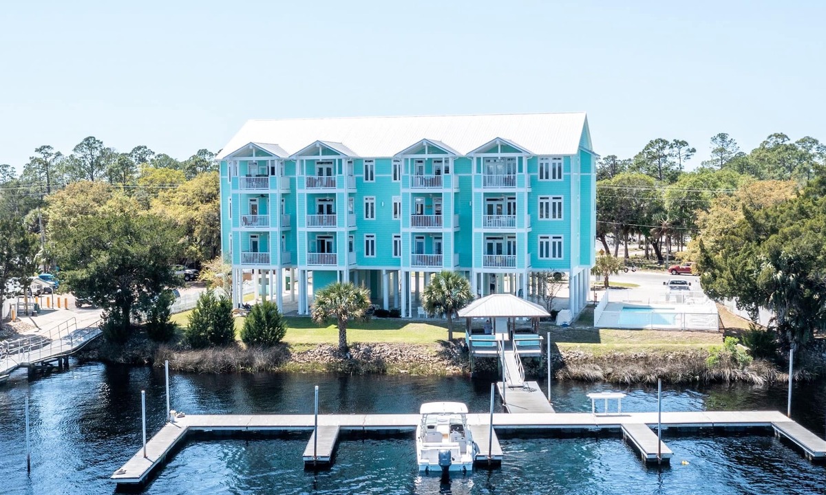 Steinhatchee Condo | Waterfront, RIVERS EDGE CONDO #1B-BLDG 2 PRIVATE DOCK and ASSIGNED BOAT SLIP!