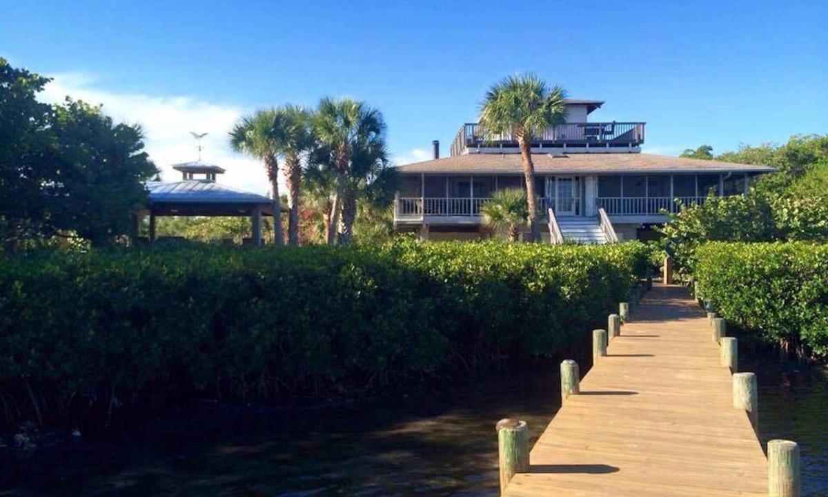 Placida House | Waterfront Sleeps 8 on the bay Beach-to-Bay private land; Dock-Wildlife-Secluded