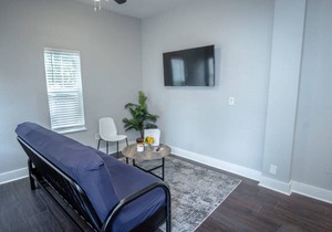 Apartment ∙ 1 bedroom ∙ 4 guests in Five Points