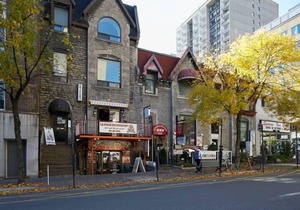Destination Stays Montreal Downtown