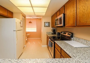 Spacious and Lovely Beachfront Condo Barefoot Trace 314