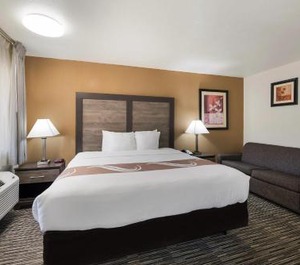 Quality Inn 