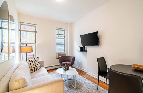 Upper East Side Apartment | 1 Bedroom Apartment Close To Central Park on UES