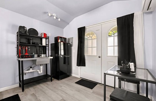 Port Orange Cottage | 1 Bedroom Cottage In Port Orange