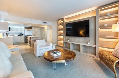 City Center Condo | 1 Hotel & Homes. Direct ocean, beach and pool view. In South Beach. Miami Beach