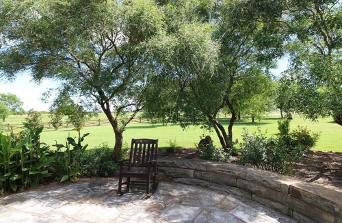 Elmo House | 11 Luxury Acres Retreat Pool, Fishing Sleeps 14-18