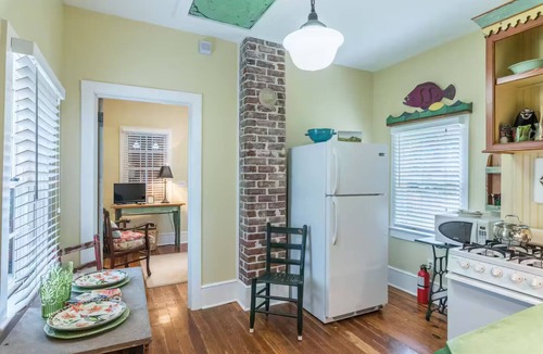 Lincolnville Cottage | 119 Kings Ferry Way Historic Cottage