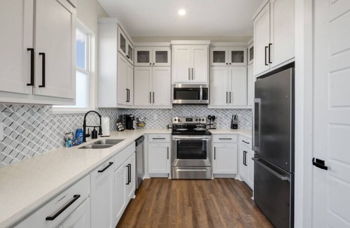 West Dallas House | 15 Mins to AT&T, 5 Mins -Trinity Groves & Downtown