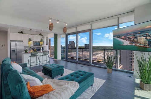 North Buckhead Apartment | 19th Floor Private Balcony, Panoramic View, 24 hr security, Private Garage, Pool