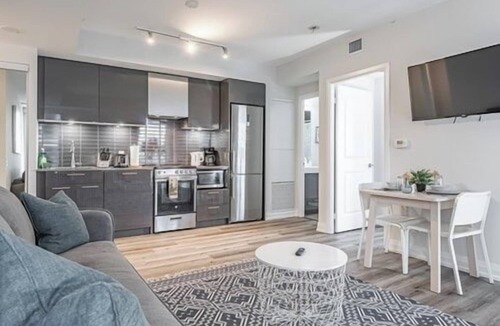 Garden District Condo | 1BR Condo on Jarvis Street