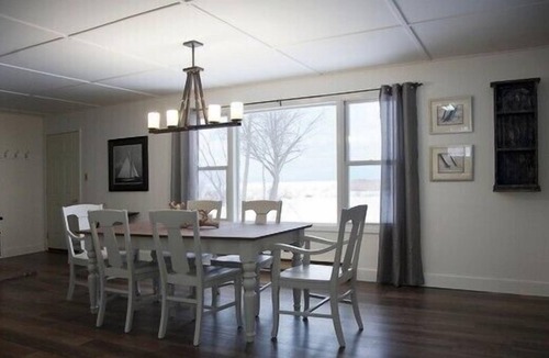 Collingwood Cottage | 2 Acre Waterfront Cottage
