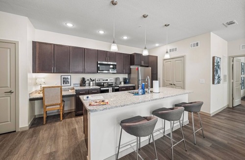 Winter Haven Apartment | 2-bedroom, 2-bath unit offers a family-friendly retreat just mins from LEGOLAND.