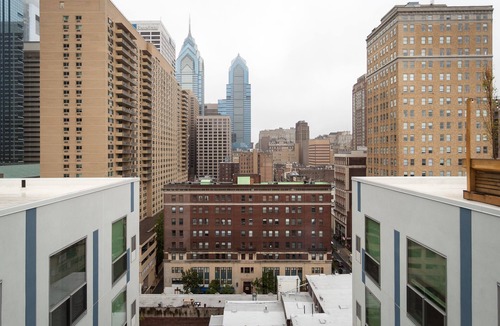 Center City West Apartment | 2 Bedroom and 2 Bathroom Fully Furnished Apt near Rittenhouse by RedAwning