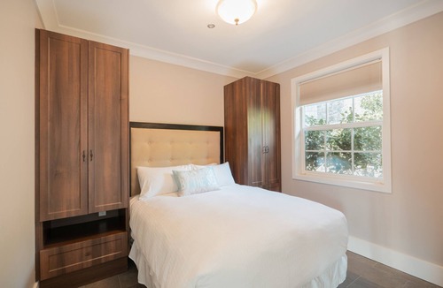 Sooke Resort | 2 Bedroom Luxury in Sooke
