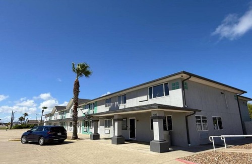 Aransas Pass Apartment | 2 Full Beds | Non-Smoking