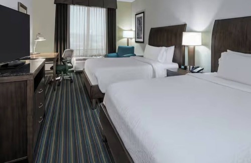 Far North Central Hotel | 2 Inviting Rooms Designed for Family Adventures Around San Antonio Landmarks