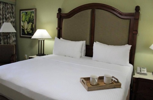 Florida Central Atlantic Coast House | 2 Spacious Units, Shuttle Service, Pool, Tennis Court, Volleyball Court, Hot Tub