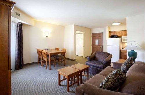 Vance Jackson Apartment | 2 Studio Suites | Free Breakfast | Near Antonio International Airport