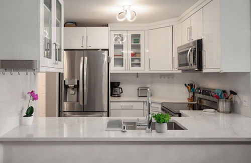 Whistler Condo | 2BR | Nicklaus North Clubhouse | Lake and Mountain View | Gas Fireplace | Parking