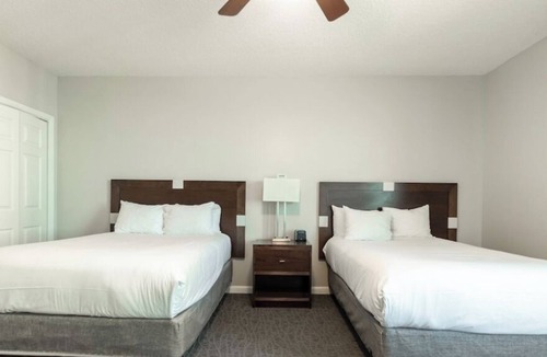 Seabreeze Historic District Condo | 3 Bedroom Deluxe Condo w/Full Kitchen on Daytona Beach, Oceanview, Balcony!