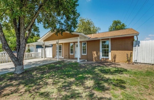 San Antonio House | 3-bedroom house in amazing San Antonio with AC, WiFi