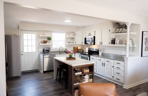 Waldron House | 3-bedroom House Perfect for Family & Group Stay Near Homefield & Legends