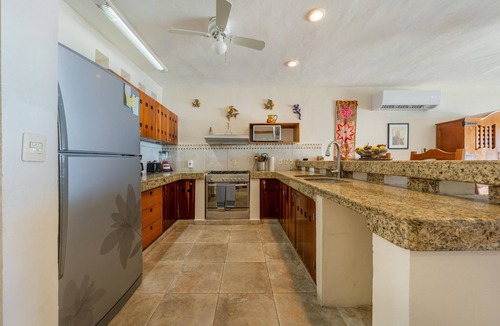 Centro - Supmza 001 House | 3 BR Oceanfront Villa with Pool