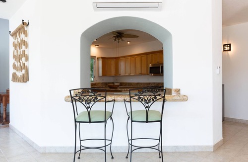 Cabo Bello House | 3 min from the beach! Family-sized villa with private pool + Spring promo!
