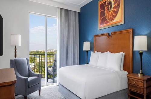 Survey Creek Condo | 4 Bedroom Presidential Condo, 4 Baths, Sleeps 12. Pompano Beach Palm-Aire Resort