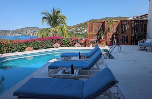 Playa Las Gatas Villa | 4-bedroom Villa with private pool and stunning views of Playa La Ropa