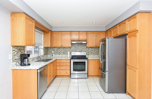 Meadowvale Village House | 4 Bedrooms 4 Baths Entire Cozy Home in Mississauga 10 Mins Toronto Airport