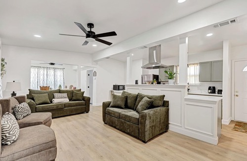 West San Antonio House | 4 BR Near Lackland AFB- Family Friendly, Minutes from Seaworld theme park