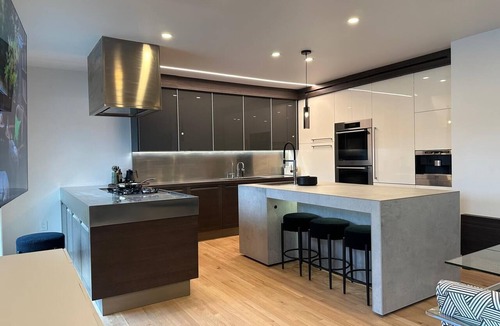 Ludlow House | 4BR Hudson River Views, First Train Stop NYC