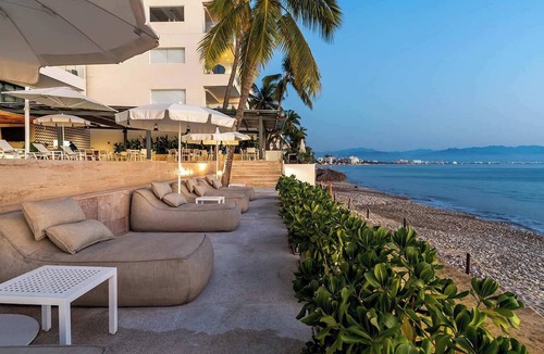 Bucerias Apartment | 4BR w/Oceanfront Views, Gym & Pools | Panarea 5D