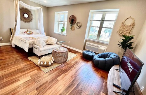 Logan Square Apartment | 503 Bohemian Romance Apartments in center city