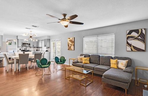 Flower Mound House | 5BR 2.5BA Spacious house sleeps 16