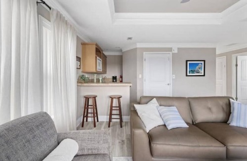 St. Augustine House | 6 bedroom Oasis - Pool