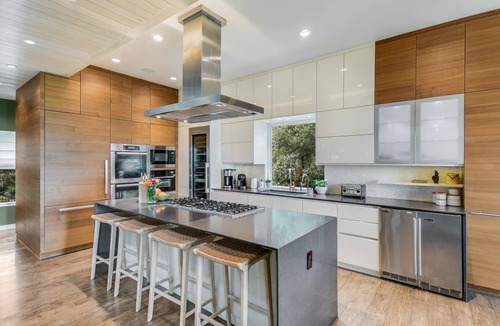 Barton Heights House | Above Capitol View I Skyline Views I Pool/Spa I Events I Weddings