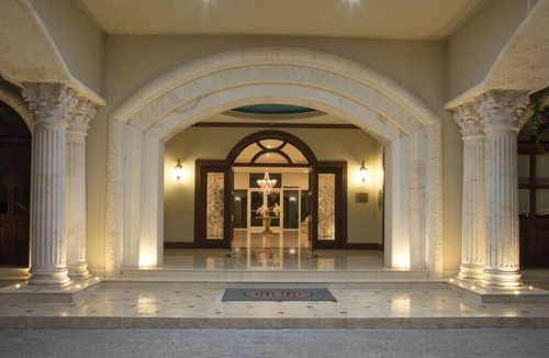 Cozumel Condo | AFFORDABLE BEACHFRONT LUXURY 3 BR CONDO 4TH FL THE FAMOUS LANDMARK OF COZUMEL