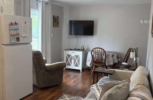 Summerside Apartment | Air conditioned apartment all set for romantic get away or your work holiday!
